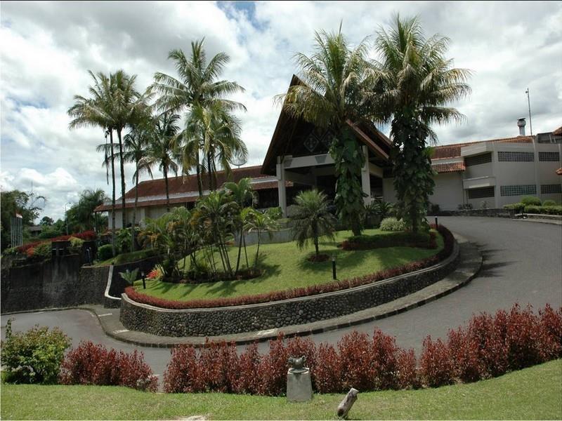 Hotel Pusako Bukittinggi Extérieur photo